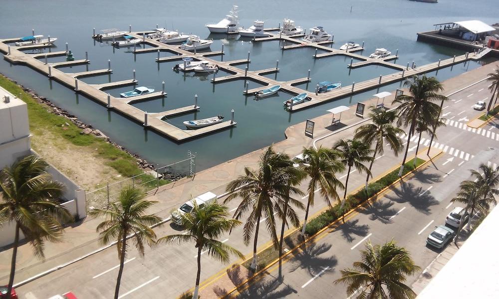 Balaju Hotel & Suites Veracruz Exterior photo